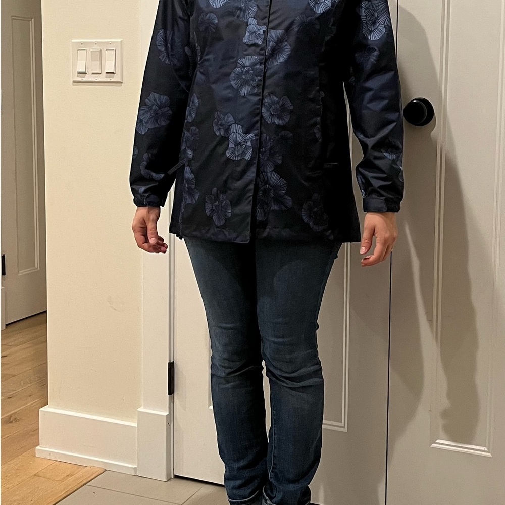 Helly Hansen Dark Blue Floral Jacket - Picture 4 of 5